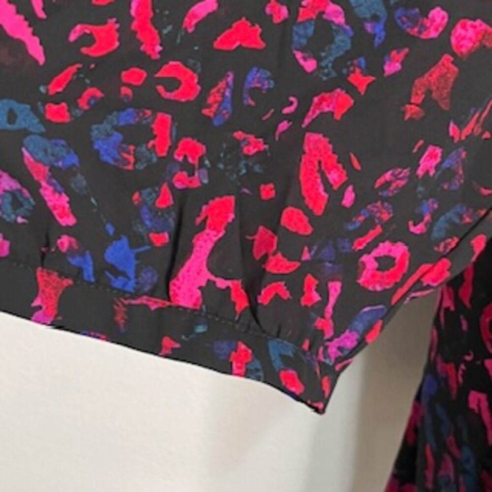 NEW Torrid Floral Blouse Women's Plus Size 4 Empire Waist V-neck 3/4 Sleeve NWT - Picture 5 of 9
